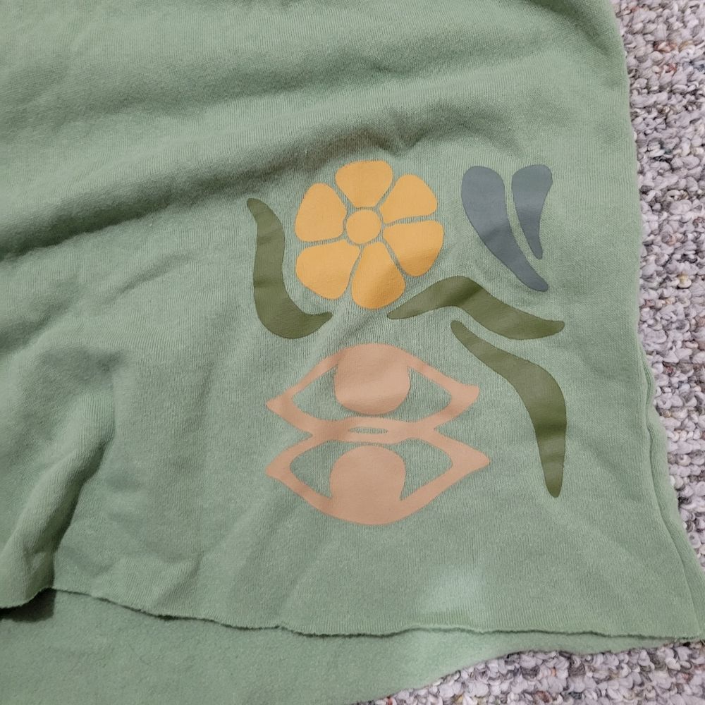 Desert Dreamer Green Shorts Size XXL Graphic Loungewear NWOT - Picture 3 of 4